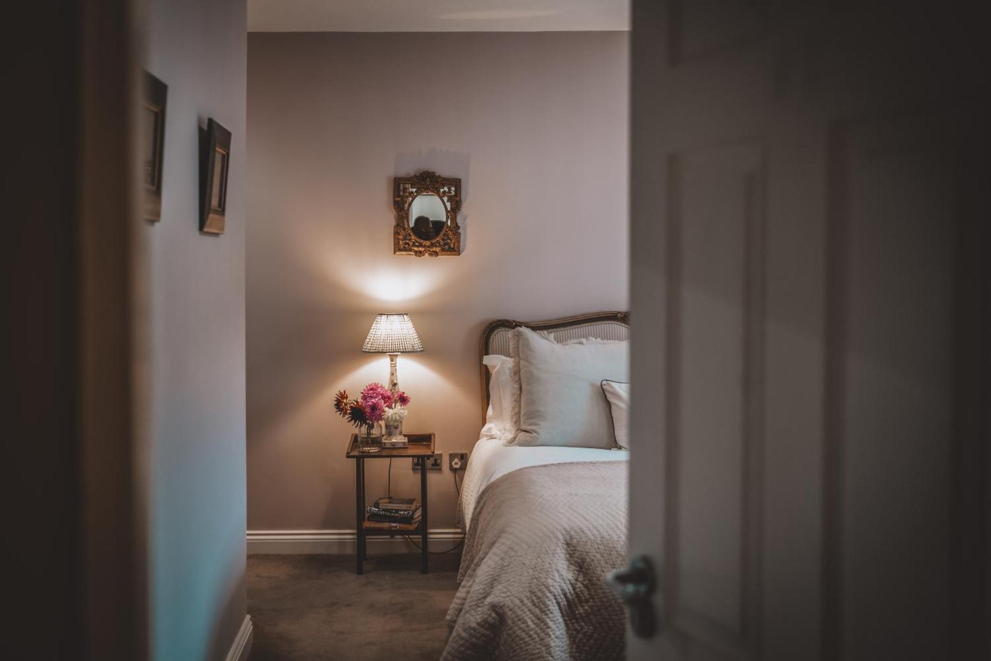 The Hare & Hounds Inn Bowland Bridge Exteriör bild