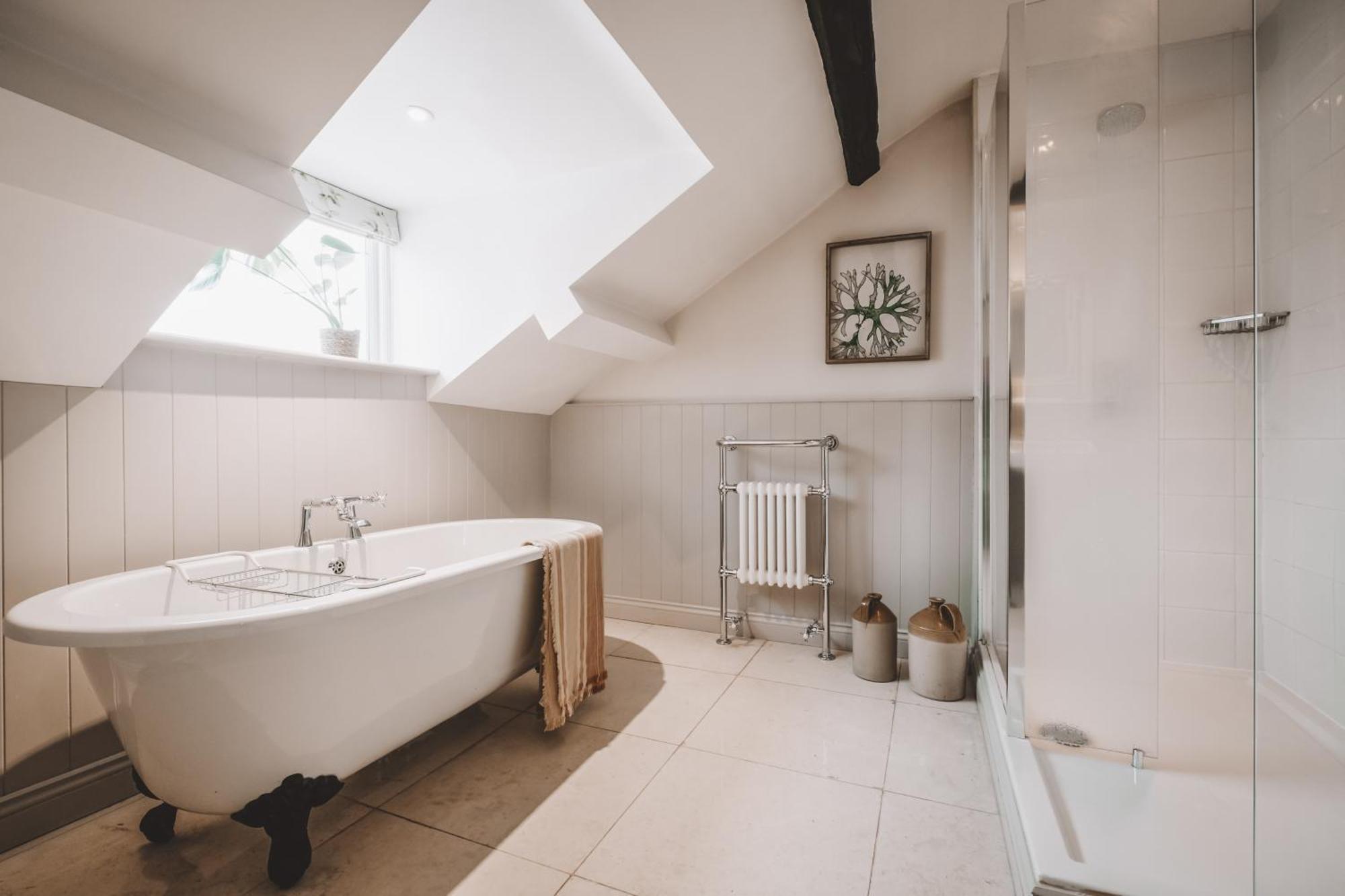 The Hare & Hounds Inn Bowland Bridge Exteriör bild
