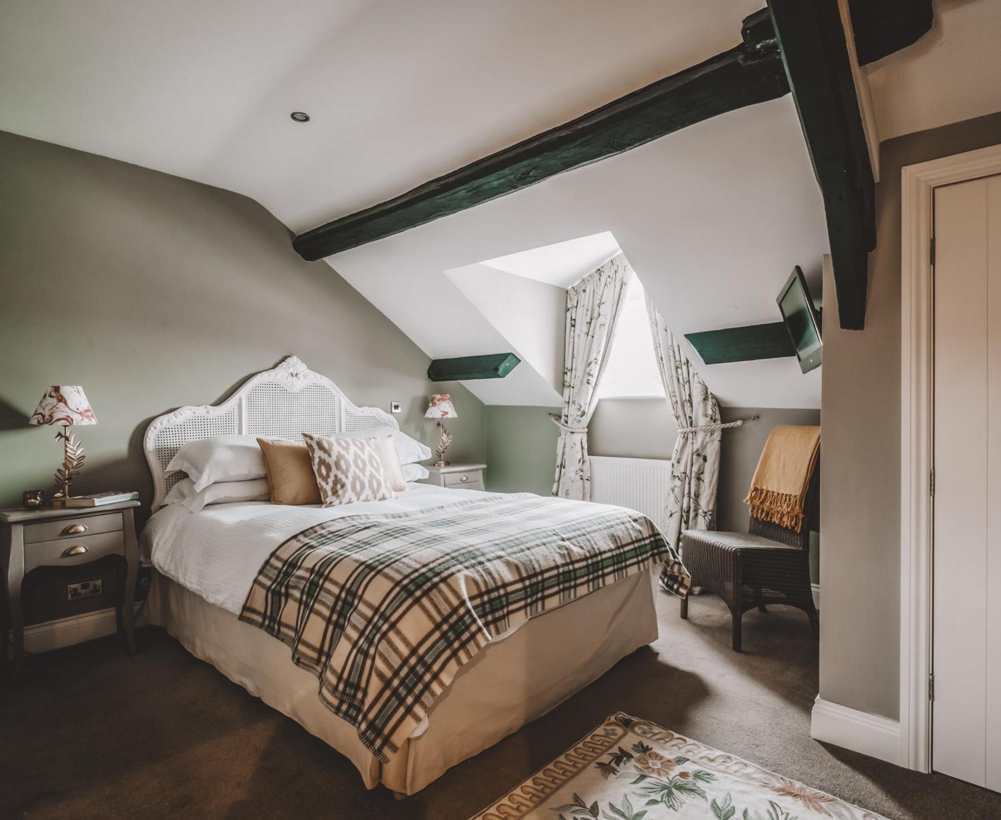 The Hare & Hounds Inn Bowland Bridge Exteriör bild